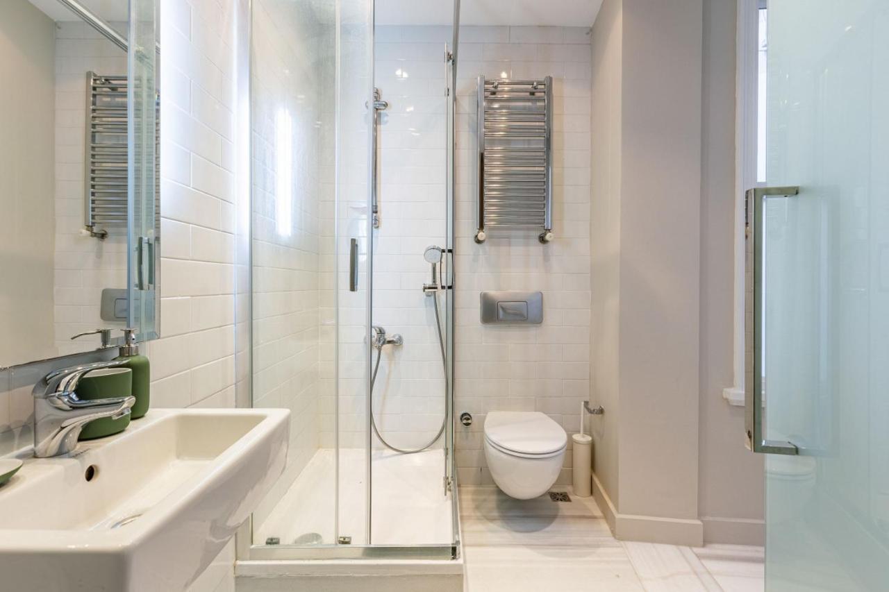 Mesmerizing Flat With Bosphorus View In Beyoglu Apartment อิสตันบูล ภายนอก รูปภาพ
