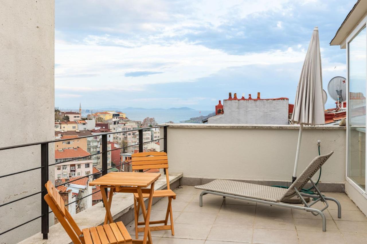 Mesmerizing Flat With Bosphorus View In Beyoglu Apartment อิสตันบูล ภายนอก รูปภาพ