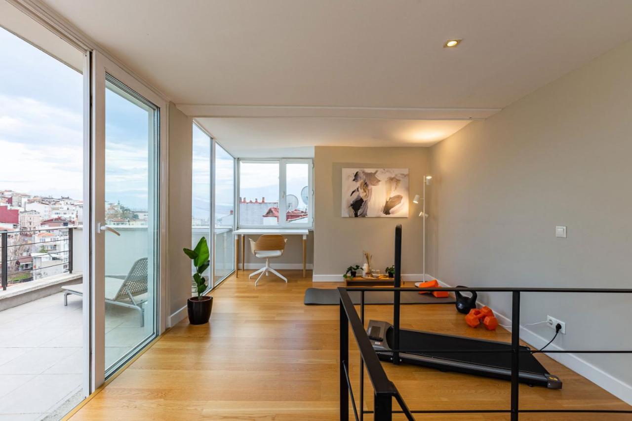 Mesmerizing Flat With Bosphorus View In Beyoglu Apartment อิสตันบูล ภายนอก รูปภาพ